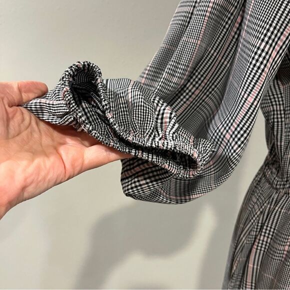 Old Navy Plaid long sleeve knee length Dress - Picture 3 of 12